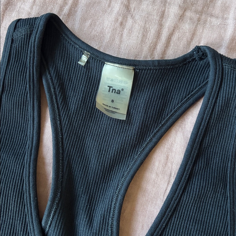 TNA Black Ribbed Racerback Crop Top - Picture 3 of 4